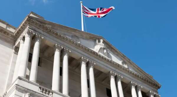Pound Sterling Rallies as UK Rate Cut Aligns with New UK-US Trade Deal, Boosting Market Confidence