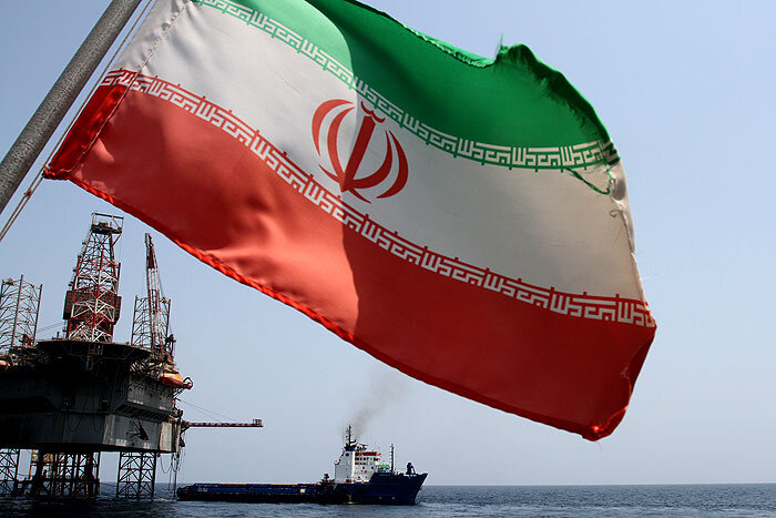 Oil Prices Tumble Over 3% as US-Iran Nuclear Deal Nears; Energy Stocks Under Pressure