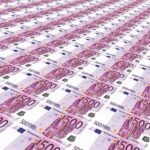 Euro Slides for Third Straight Day, Hits Short-Term Low Ahead of U.S. GDP and Fed Minutes