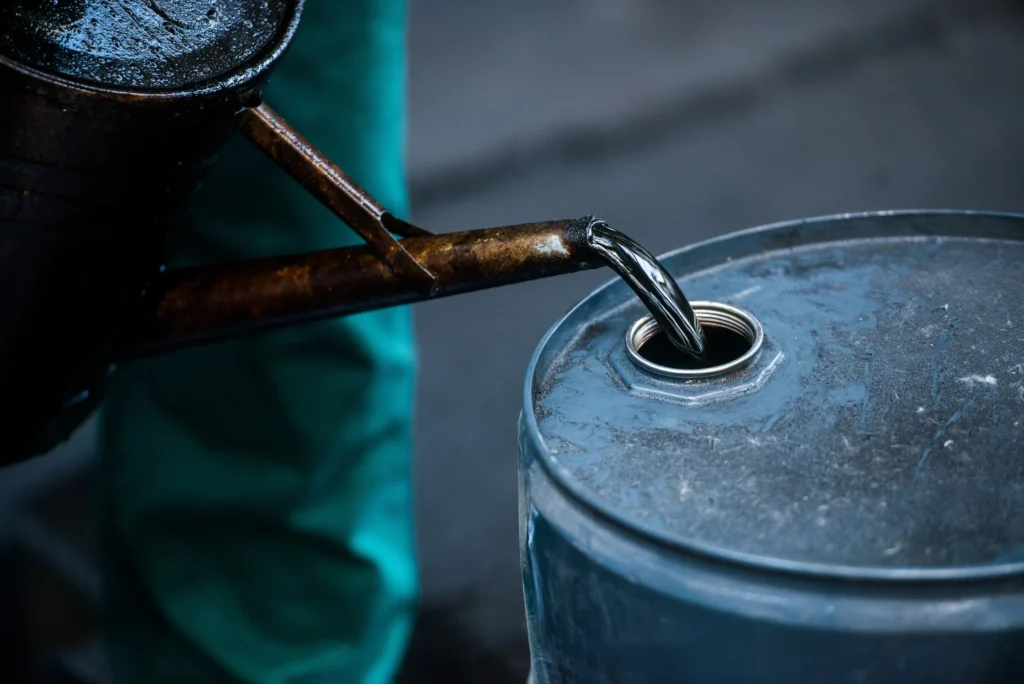 Global Oil Price Volatility: How Hong Kong Investors Can Adapt Their Energy Investment Strategies Amid Shifting Supply and Demand