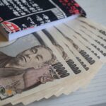Japanese Yen Hits Two-Week Low Against US Dollar Amid Strong US Economic Data and Fading Rate Cut Expectations