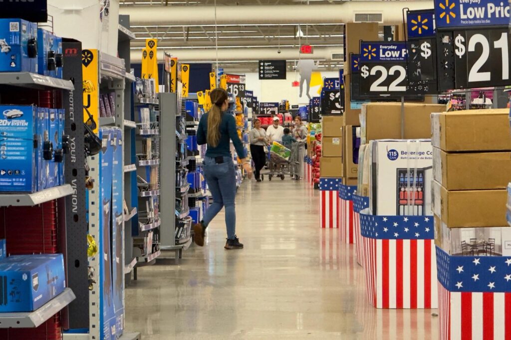 U.S. Consumer Confidence Falls to 93 in June Amid Rising Economic and Job Market Concerns