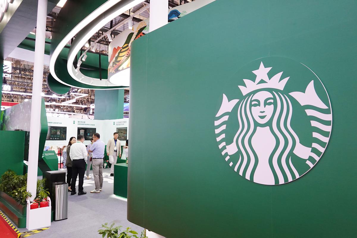 Starbucks Stock Surges After Earnings Beat Despite US Sales Decline: Signs of Turnaround Under CEO Brian Niccol