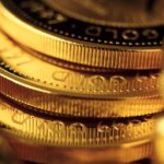 Gold Price at a Crucial Juncture: Mixed Signals and Forecasts as August 2025 Approaches