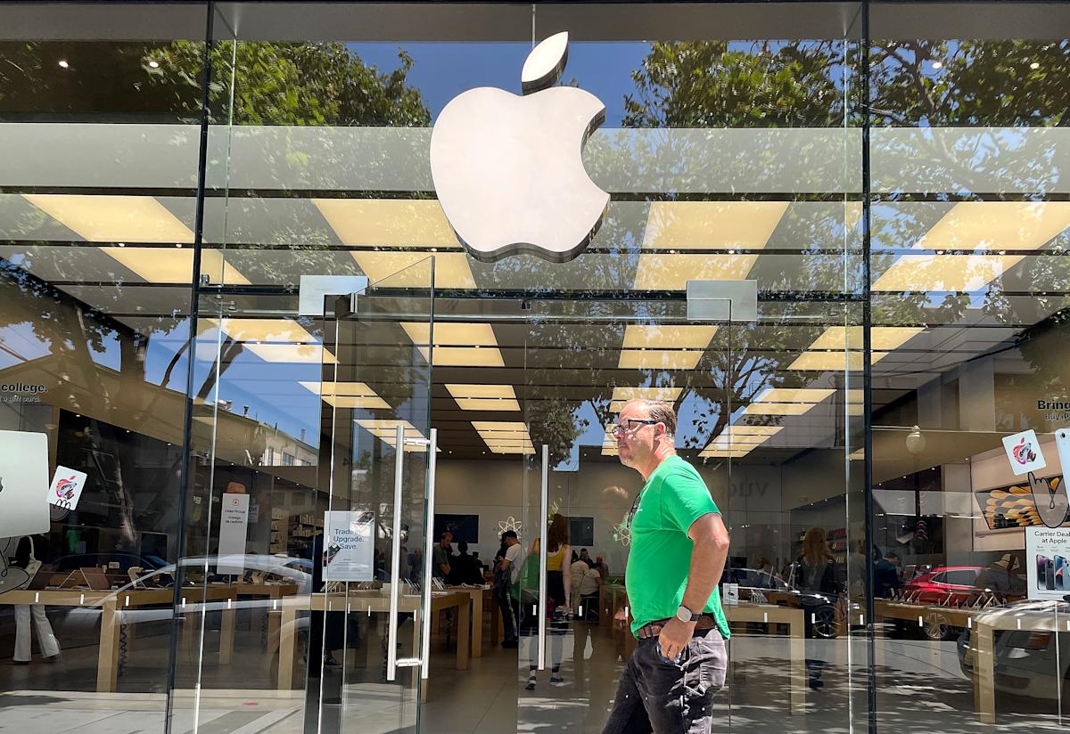 Apple Q3 2025 Earnings Beat Expectations with Record $94 Billion Revenue Driven by iPhone 16 and Services Growth