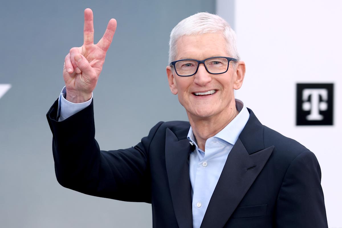 Apple’s Tim Cook Urges Employees to Seize AI Opportunities and Lead Innovation with New Products Including Folding iPhone