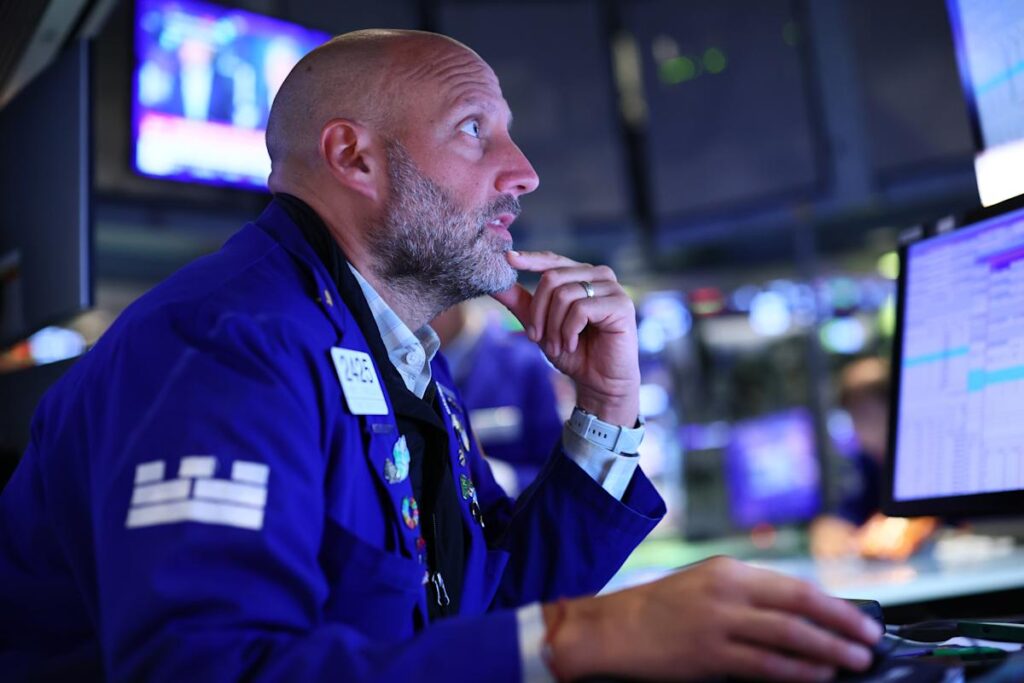 U.S. Stock Market Rally: Nasdaq Surges 2% as Investors React to Jobs Data and Fed Rate Cut Expectations