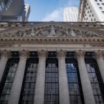 Wall Street Market Moves: Mixed Earnings, Trade Tensions, and Volatility Ahead