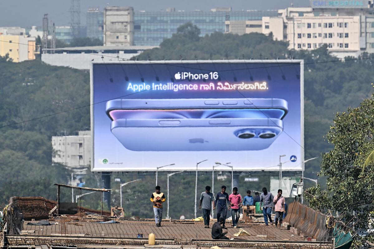 Apple’s Rapid Expansion of iPhone Manufacturing in India: Strategic Shift Aiming to Double Output by 2026