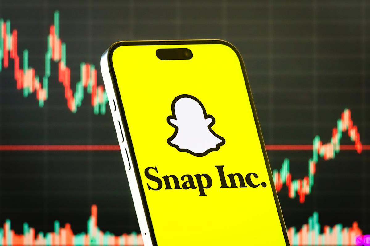 Snap’s Q2 2025 Earnings Miss Expectations: Why Shares Plunged 19% and What It Means for Investors