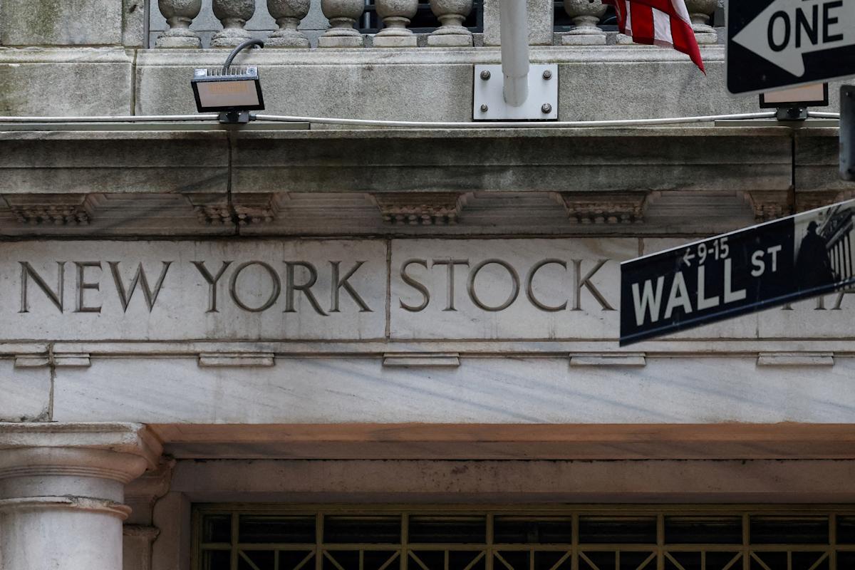 Stock Market Futures Rally: Key Earnings, Inflation Data, and AI Drive Wall Street Toward New Records