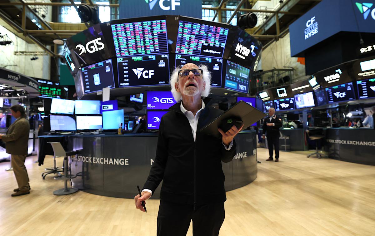 Dow Drops 200 Points as Inflation Concerns Rise and Trump-Driven Sector Surges Ahead of Key CPI Report
