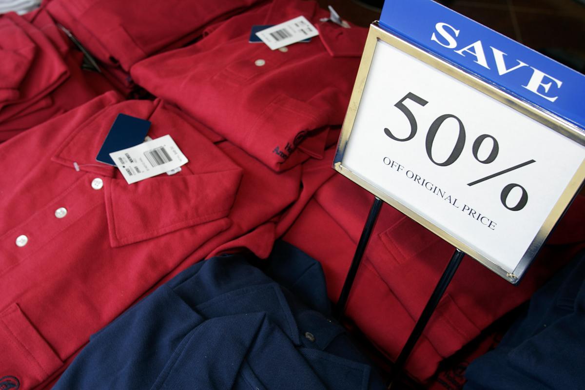 U.S. Retail Sales Stall in July 2025: Impact on Consumer Behavior, Economy, and Market Outlook