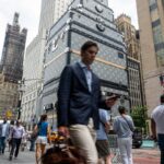 U.S. Consumer Sentiment Falls in August 2025 Amid Rising Inflation Fears and Weak Durable Goods Outlook