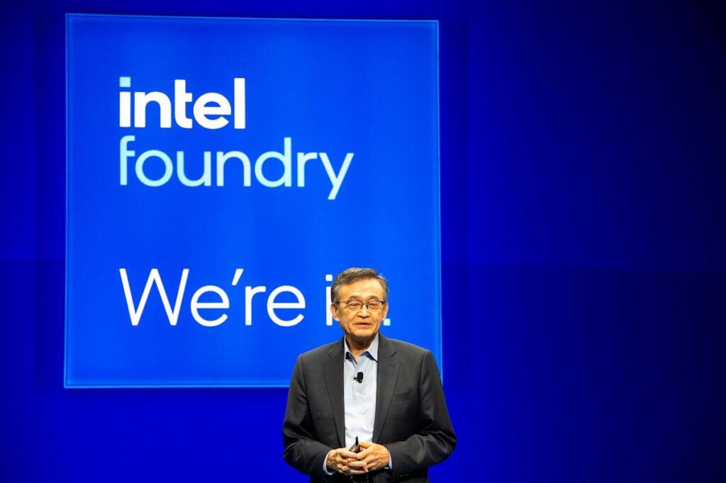 SoftBank’s $2 Billion Investment in Intel: What It Means for the Semiconductor Industry and Investors