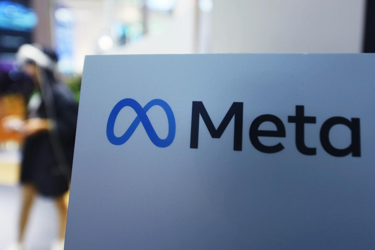 Meta Freezes AI Hiring and Restructures Division to Accelerate Superintelligence Innovation Amid Industry Shakeup