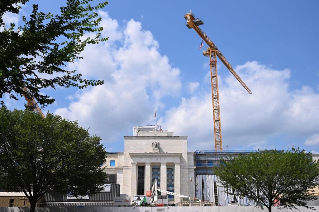 How the Historic 36-Hour Global Central Bank Rate Cuts Are Reshaping the 2025 Economic Outlook