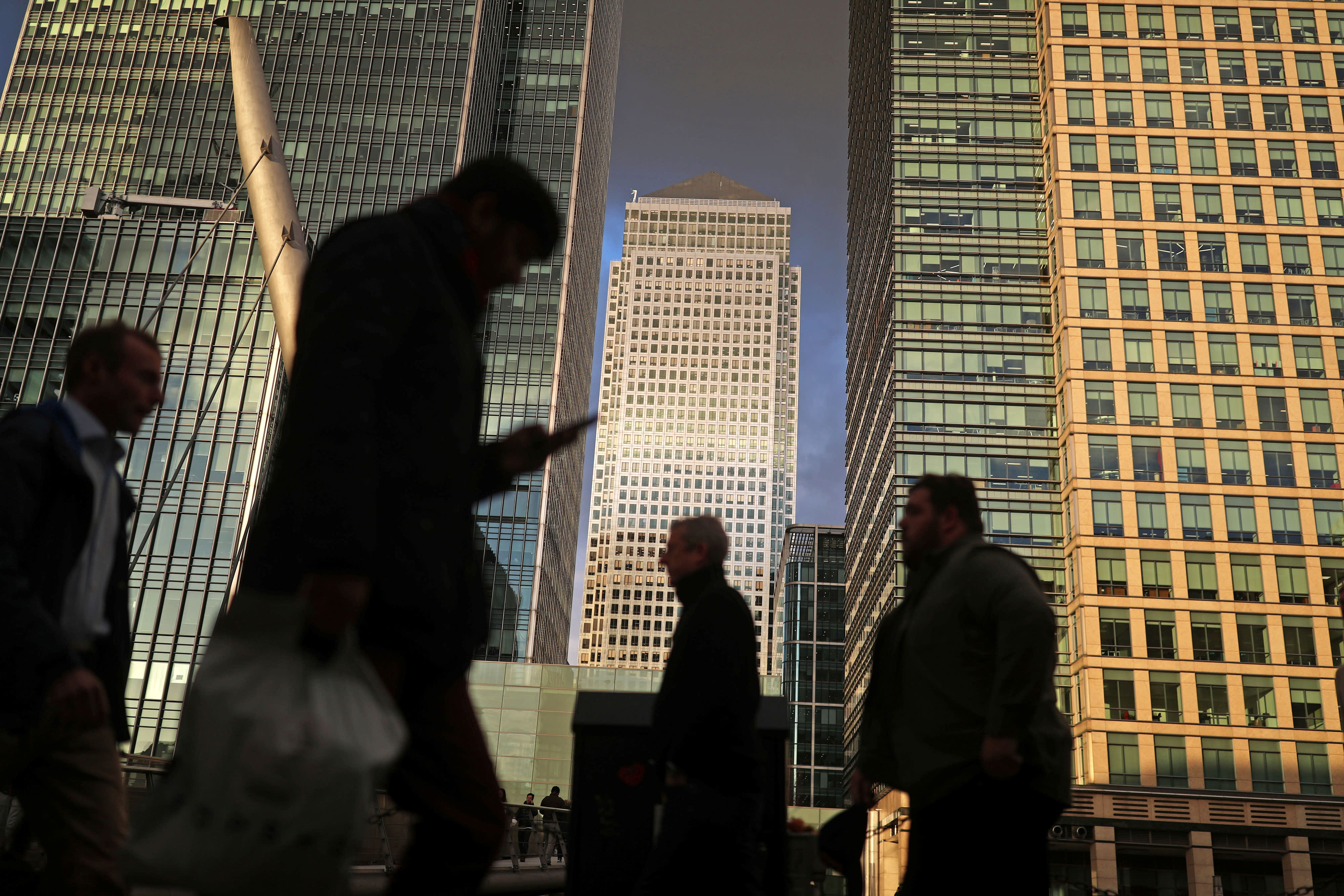 Is Private Credit the Next Financial Casino? Risks, Growth, and the Future of Private Lending