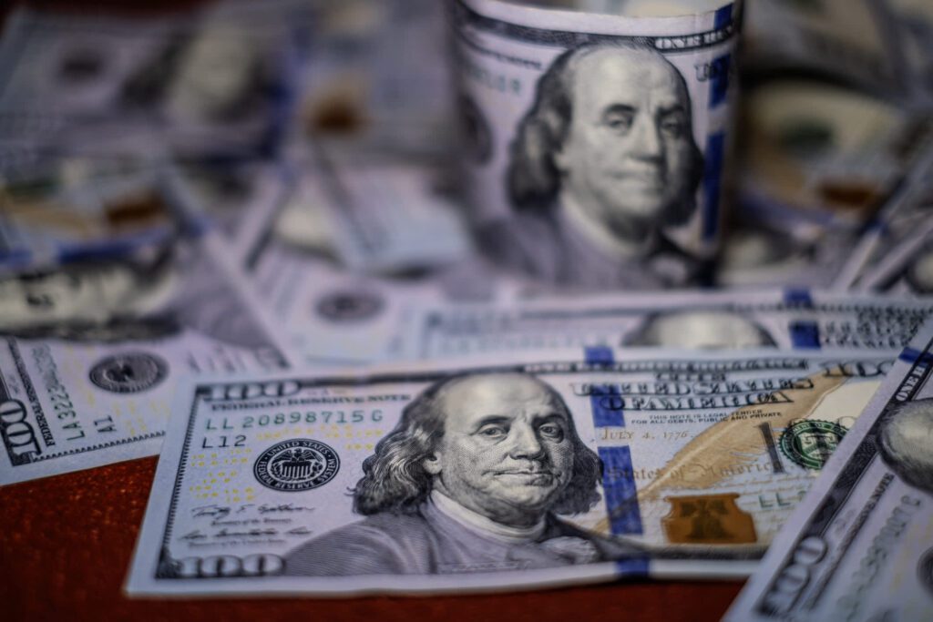 “US Dollar Volatility: How Political Uncertainty and Economic Data Surprises Are Impacting the Global Currency”