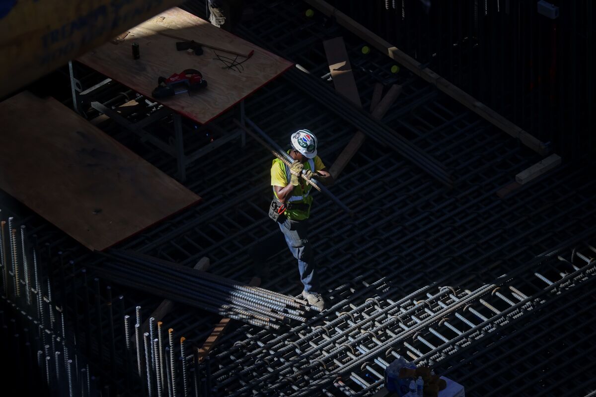 September 2025 Jobs Report: Carlyle Reveals Alarming Slowdown with Only 17,000 Jobs Created