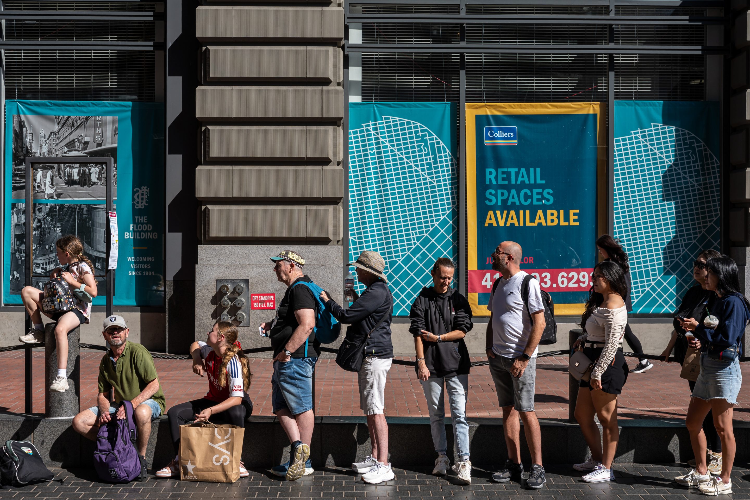 Moody’s Chief Economist Warns: Half of US States Already in Recession, Barely Hanging On