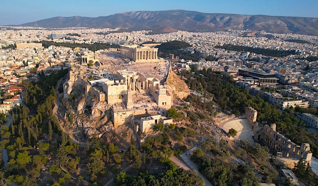 Recent Financial Market Insights: Navigating Volatility and Corporate Performance