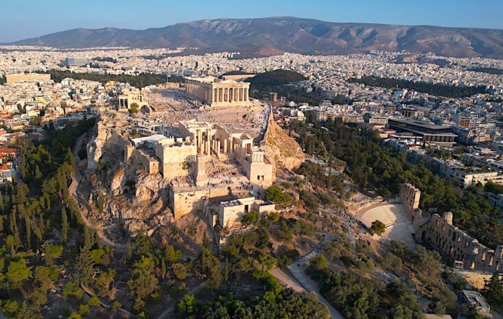 Recent Financial Market Insights: Navigating Volatility and Corporate Performance