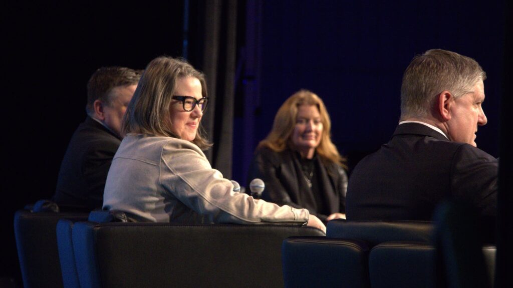 The Strong Dollar Effect: What’s Driving the Surge and What It Means for Global Markets