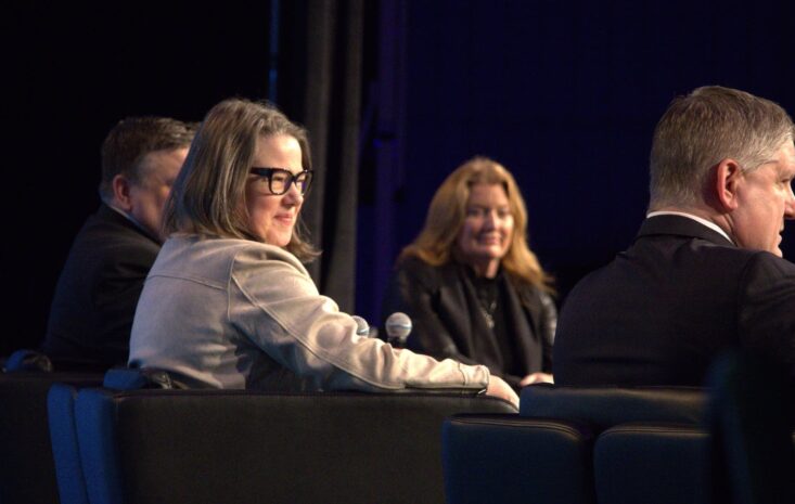 The Strong Dollar Effect: What’s Driving the Surge and What It Means for Global Markets