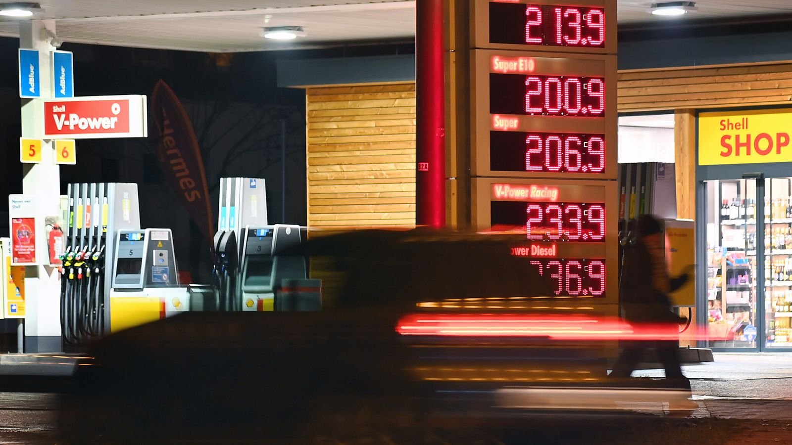 Fed Raises Inflation Forecast as Iran-Driven Oil Surge Rewrites Market Risks