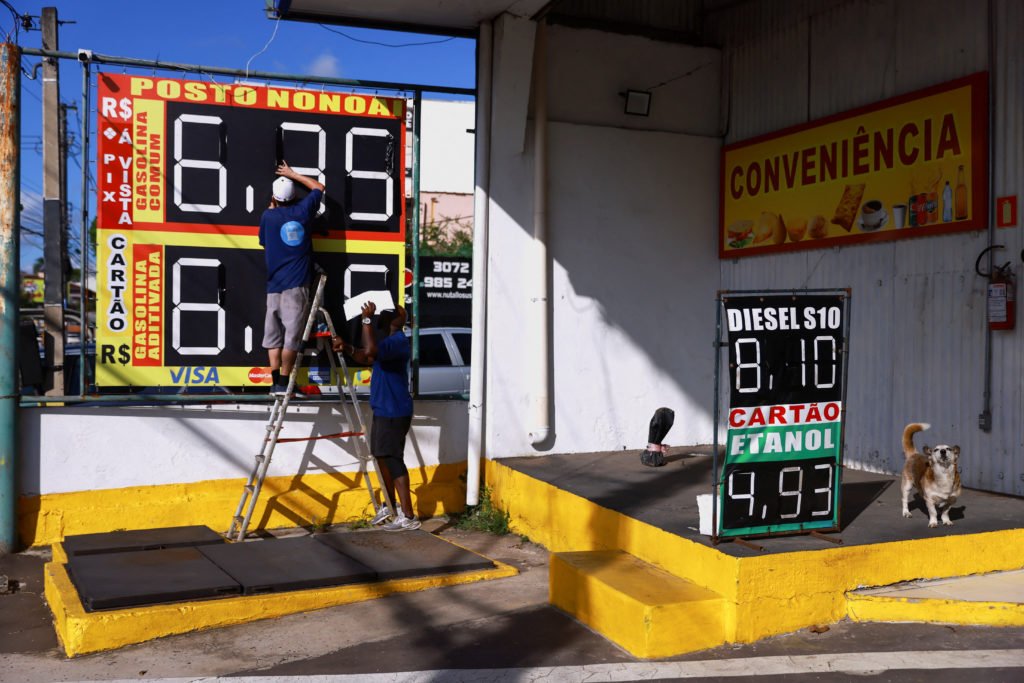 Strait of Hormuz Standoff Day 24: Global Fuel Prices Surge, Markets Brace for Impact