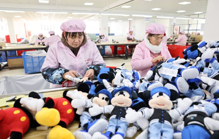 China’s Manufacturing Hits 12-Month High in March, Offset by Looming US Tariffs