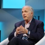 Ray Dalio Sounds Alarm on US Stagflation Risks as Fed’s Credibility Faces Inflation Showdown