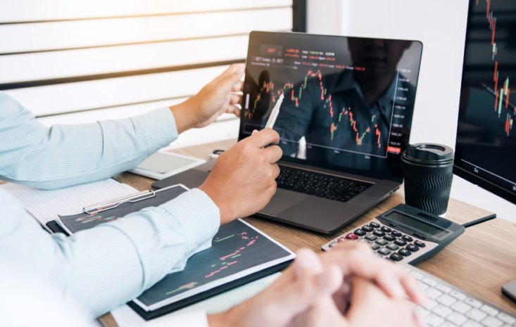 Paper Trading Explained: Your First Year Roadmap to Practice Without Risk