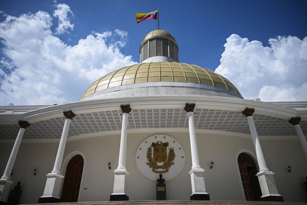 Venezuela Launches Formal Debt Restructuring Amid US Advisory License, Sanctions Still Block Full Deal
