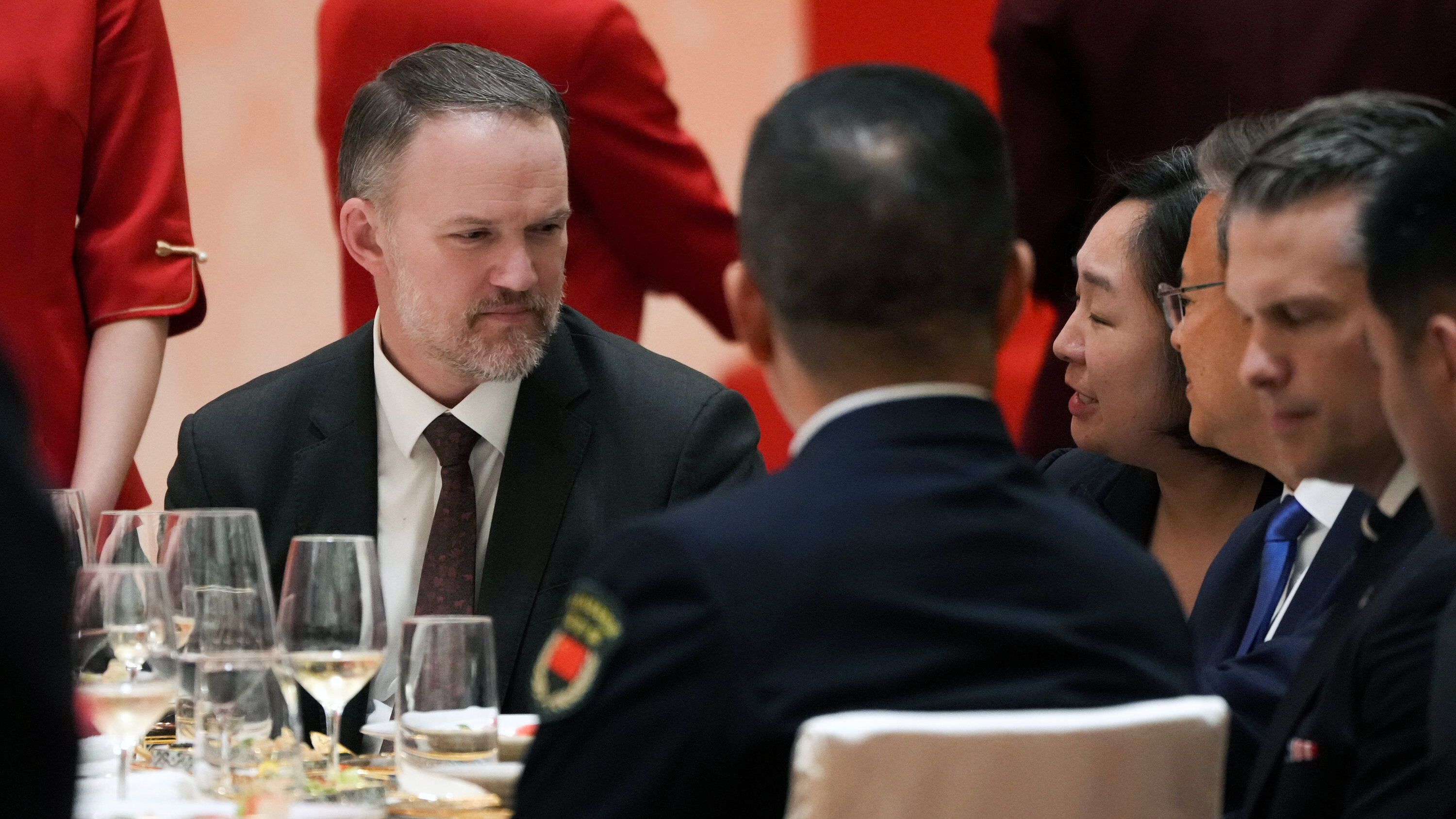 US-China Summit Yields Early Trade Moves, Taiwan Risks Keep Tensions High