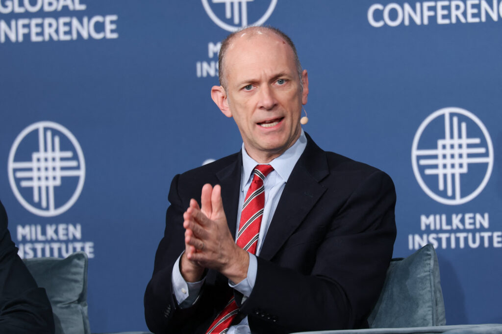 Fed’s Goolsbee Flags Persistent Energy Inflation as Iran Conflict Keeps Oil Risk Premium Elevated