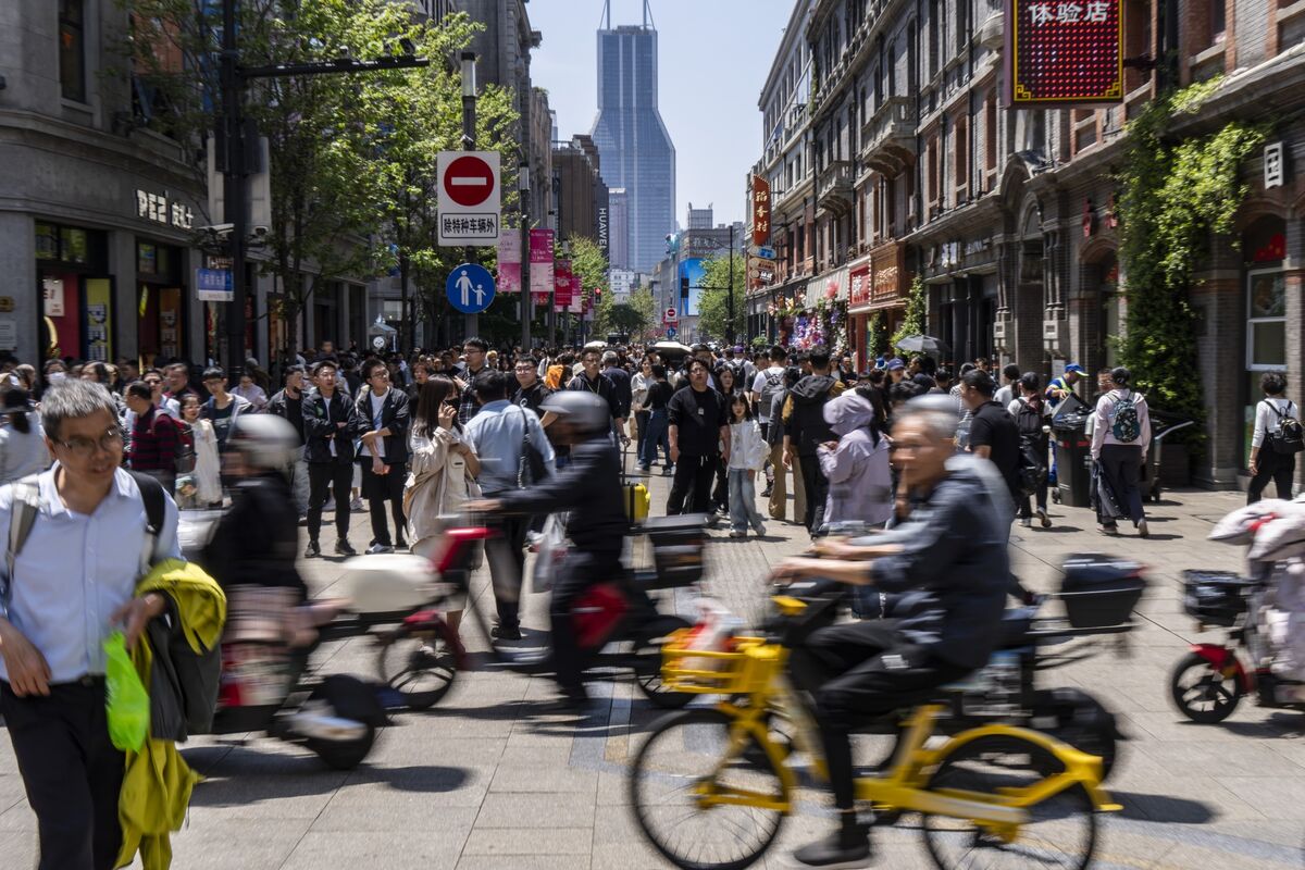 China’s CPI Stalls Amid Surging Oil Prices, Highlighting Lingering Weak Domestic Demand