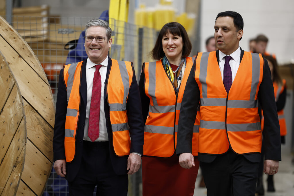 UK Business Investment Slows: Tax and Cost Pressures Stall Growth Plans