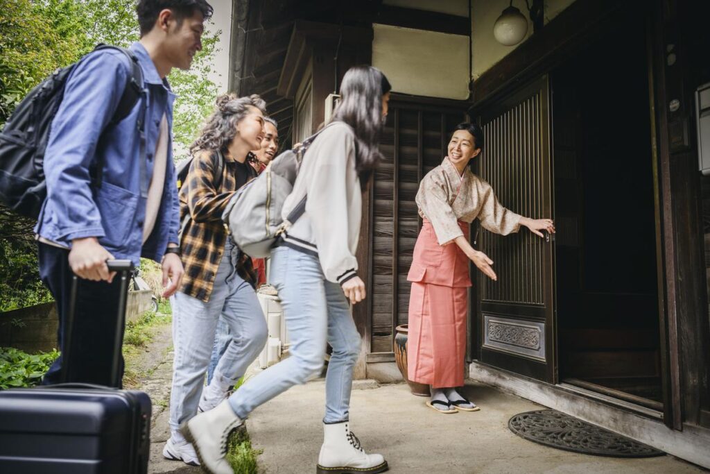 Japan’s Tourism Boom Reveals Sharp Labor Shortage in Accommodation Sector