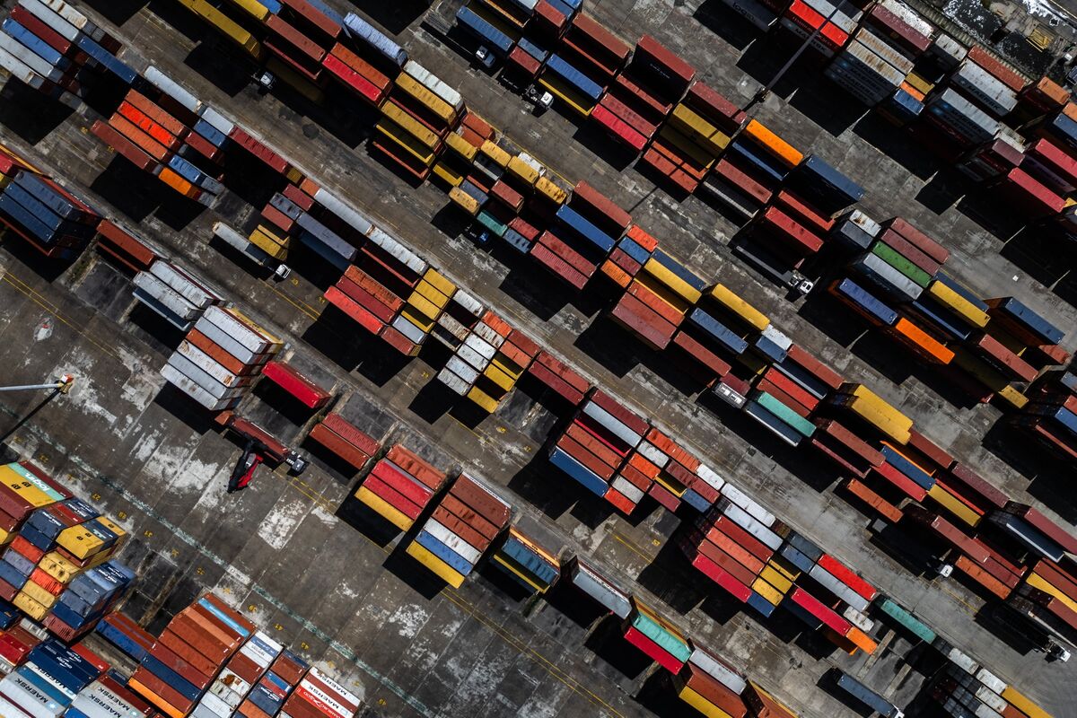 US Slaps 25% Tariffs on Brazil: Trade Tensions Spark Volatility in FX, Commodities & Politics