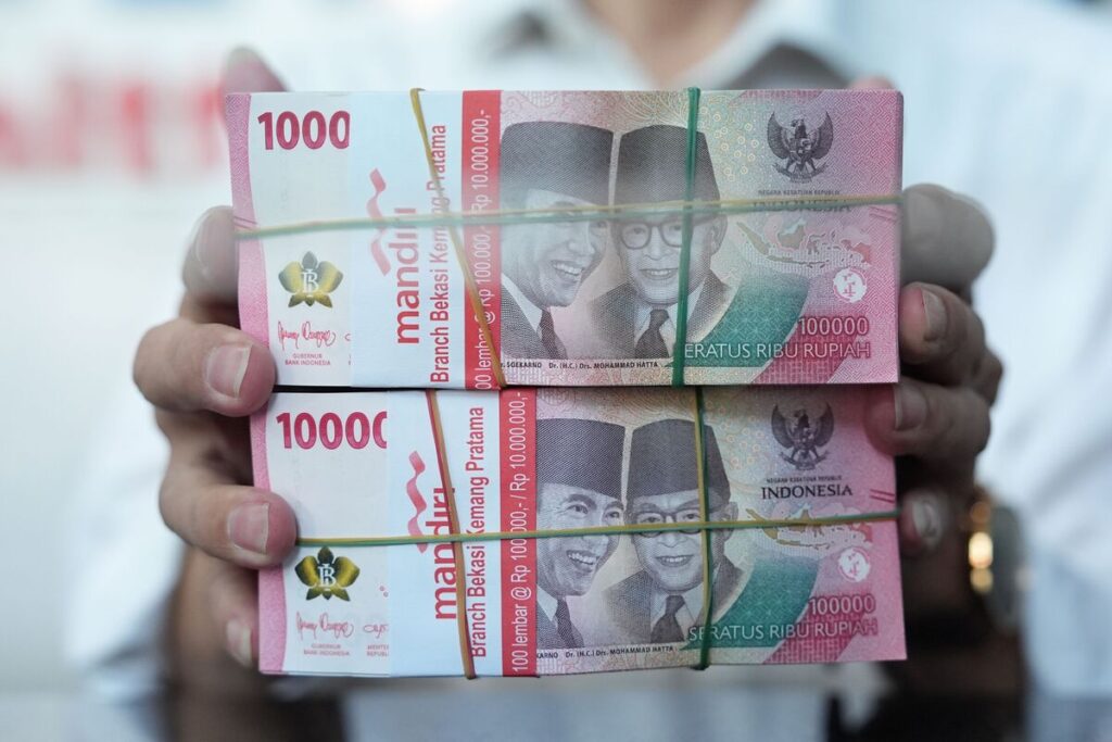 Indonesia Gears Up for Another Rate Hike as Rupiah Stability Takes Center Stage