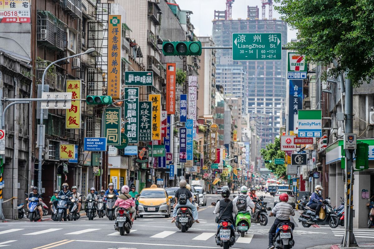Taiwan’s AI-Driven Boom Lifts 2026 GDP Growth Forecast Above 11%