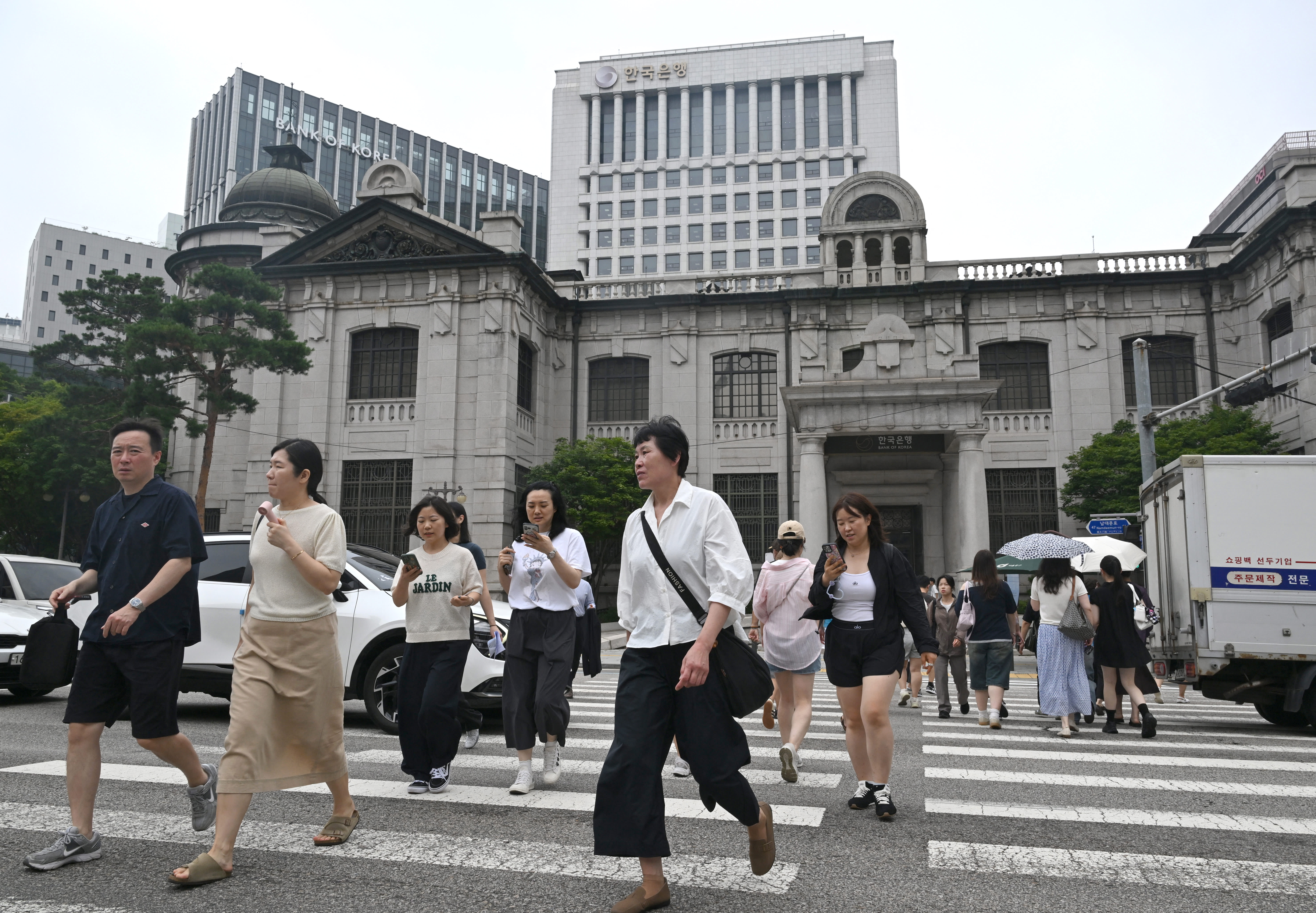 Bank of Korea Hikes Rates to 3.00% as Core Inflation Remains Stubborn