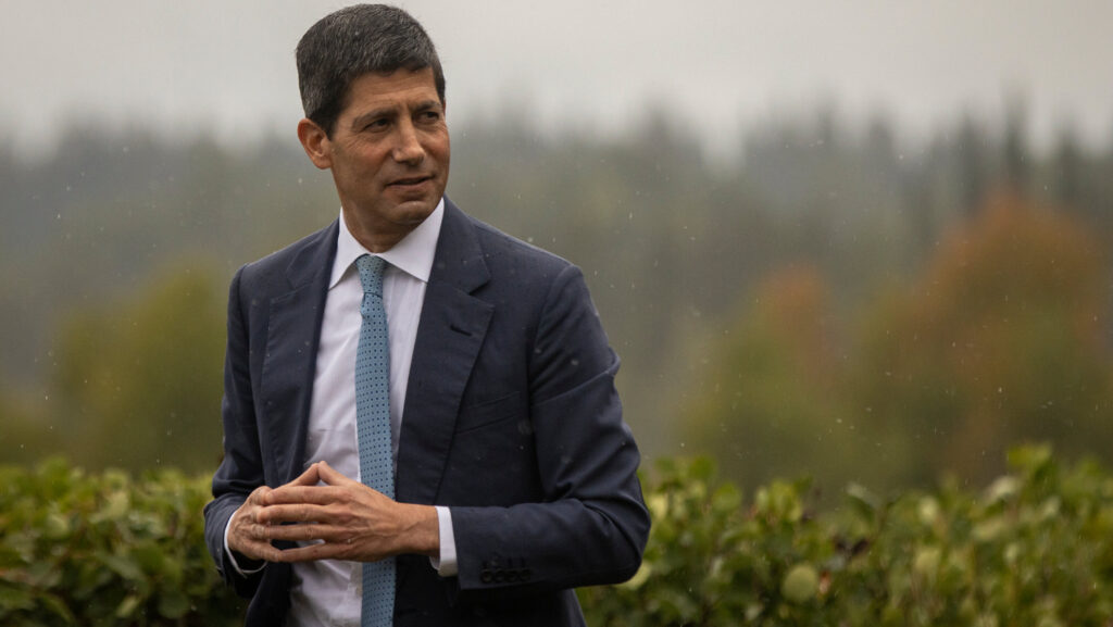 Fed Chair Warsh’s Hawkish Jackson Hole Speech Flags Risky ‘No-Win’ Rate Decision